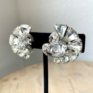Spectacular Eisenberg Old Hollywood Glamour Clip Earrings